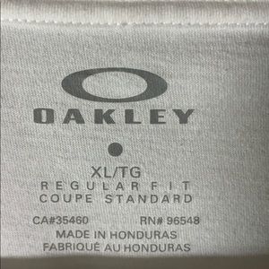Oakley Shirts - Oakley Short sleeve T-Shirt Oakley Shirts - Oakley Short sleeve T-Shirt